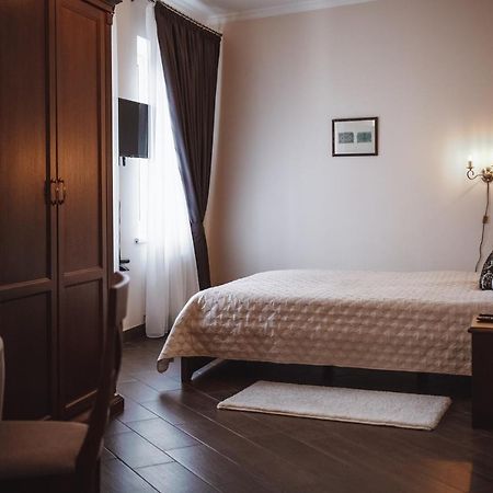Ekaterinoslav Hotel นิปโปร ภายนอก รูปภาพ