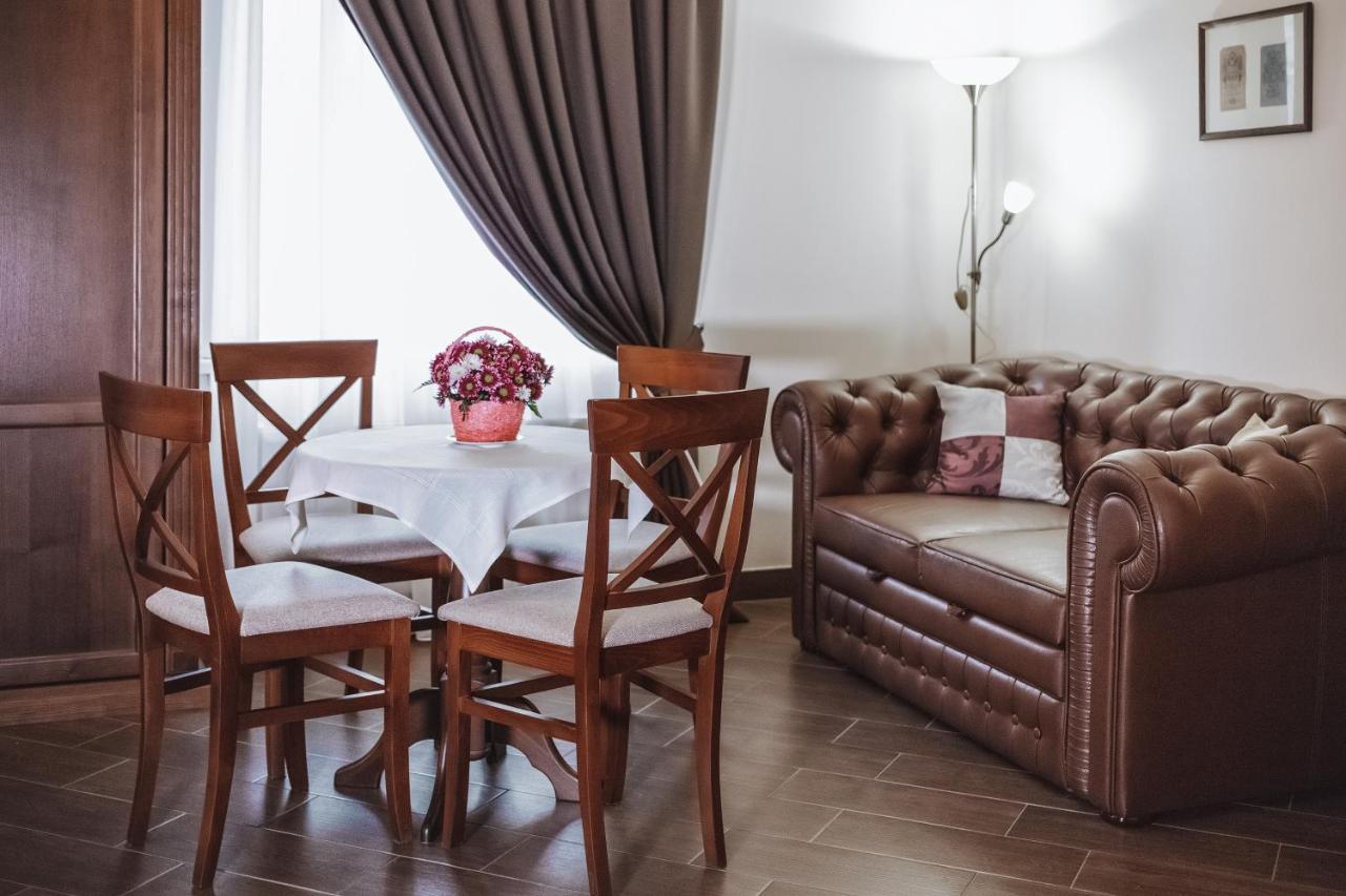 Ekaterinoslav Hotel นิปโปร ภายนอก รูปภาพ
