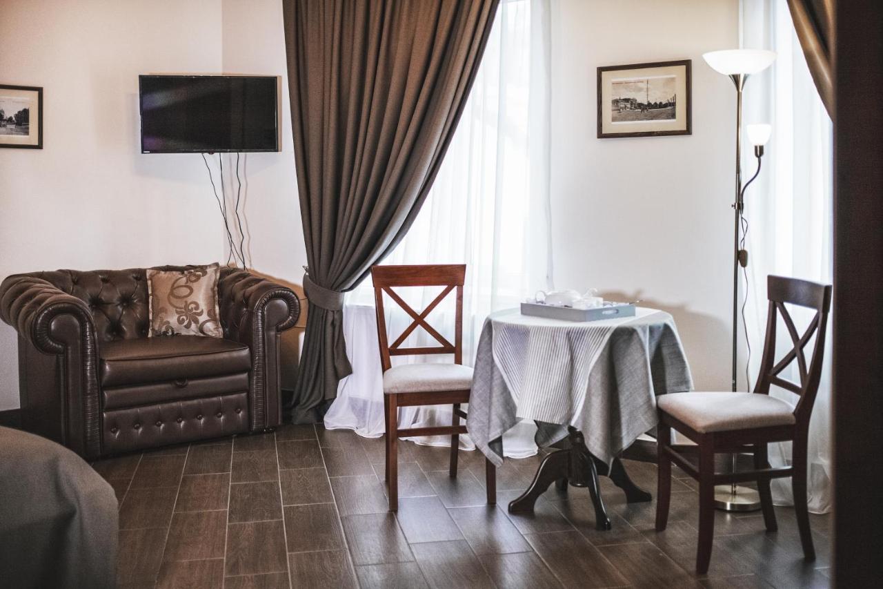 Ekaterinoslav Hotel นิปโปร ภายนอก รูปภาพ