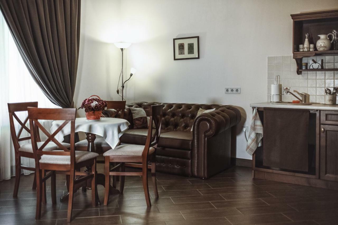 Ekaterinoslav Hotel นิปโปร ภายนอก รูปภาพ